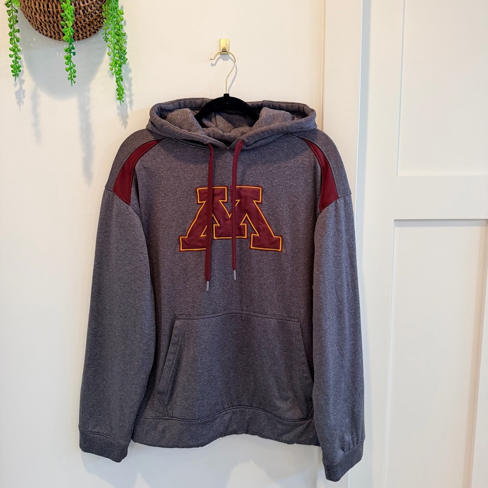 Minnesota Gophers Sports Maroon & Gray Hooded Fleece Lined Pullover Hoodie M